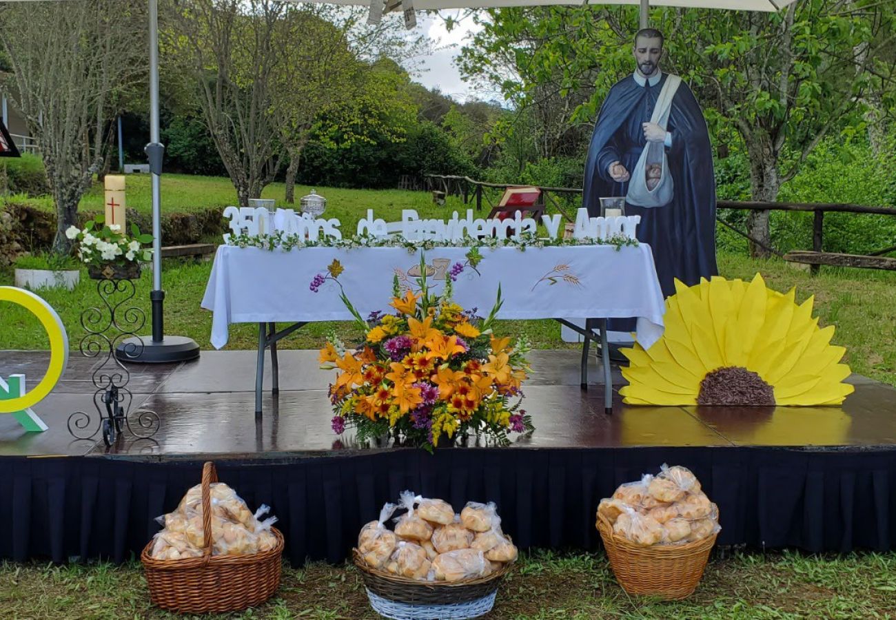 350 AÑOS DE PROVIDENCIA Y AMOR